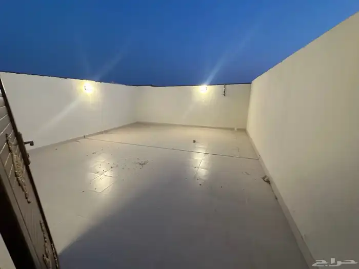 شقه للبيع حي البوادي 4 غرف وصاله وسطح من 440الف 11