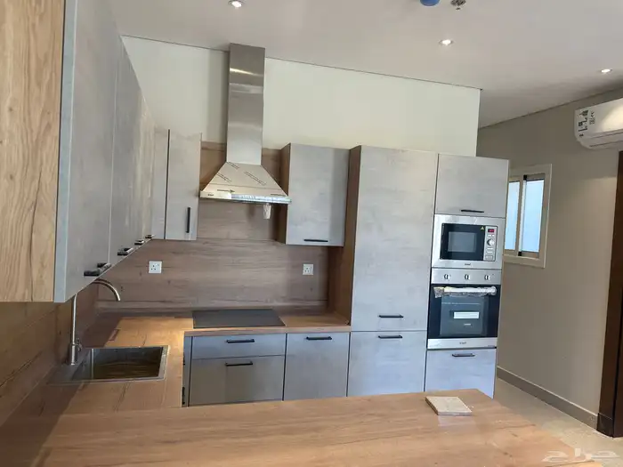 شقه للايجار راكب مطبخ ومكيفات 4