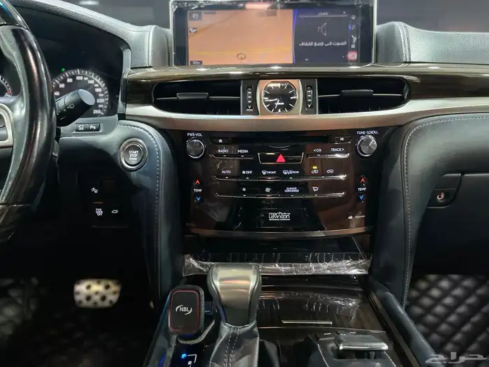 لكزس LX570 2020 بلاك أديشن 10