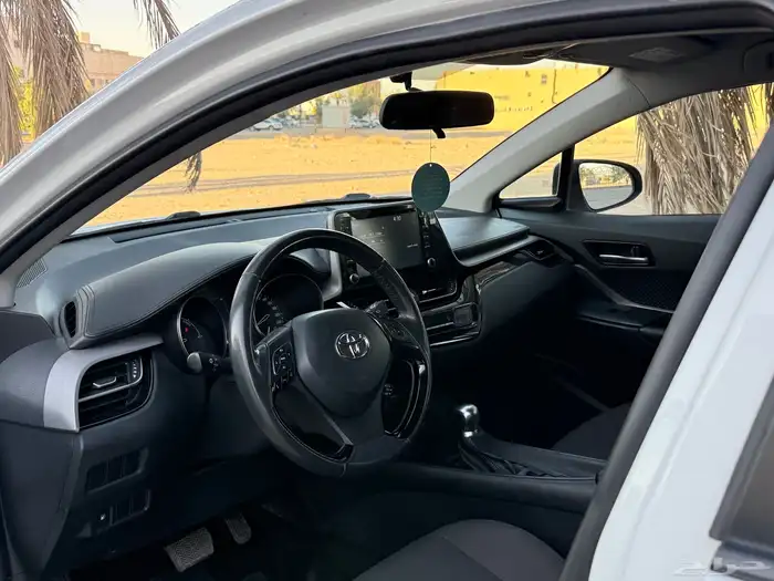 تيوتا C-HR موديل 2022 هايبرد 7