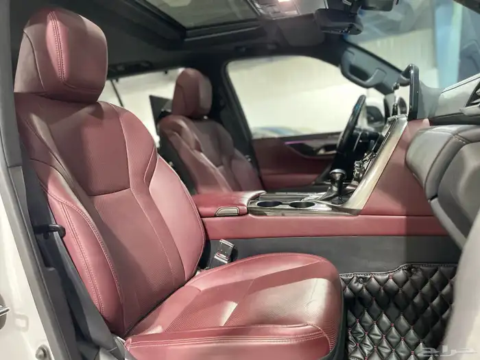 لكزس LX600 2022 15