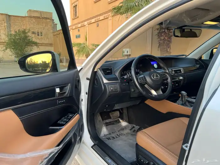لكزس GS300 فل 2018 سعودي 15