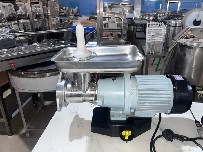 ساج وغاز وفرامة إيطالي مقاس 32 وسخان ايدم وطولت ومغسل قدور 3