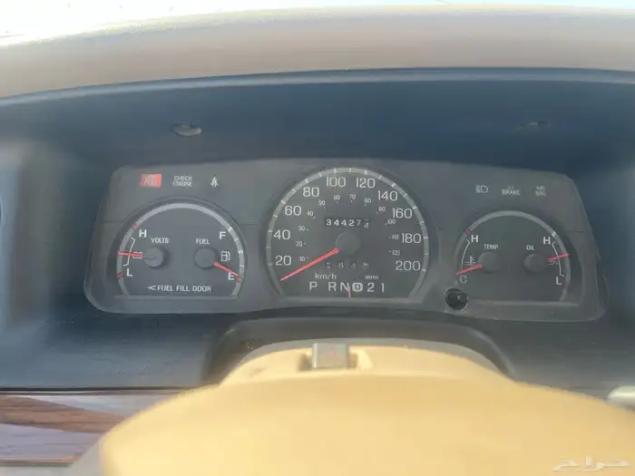 فورد كراون فكتوريا 8