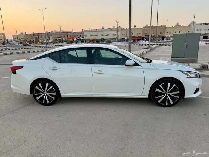 نيسان التيما SR 2021 بحالة الوكالة 7