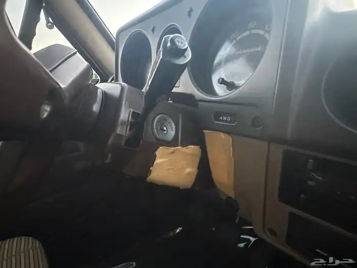 لاندكروزر صالون 1984 مخزن (للمشاهدة والمتعة فقط) 38