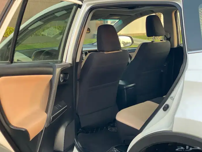 تويوتا - راف فور - 2017 - سعودي - فل كامل 13