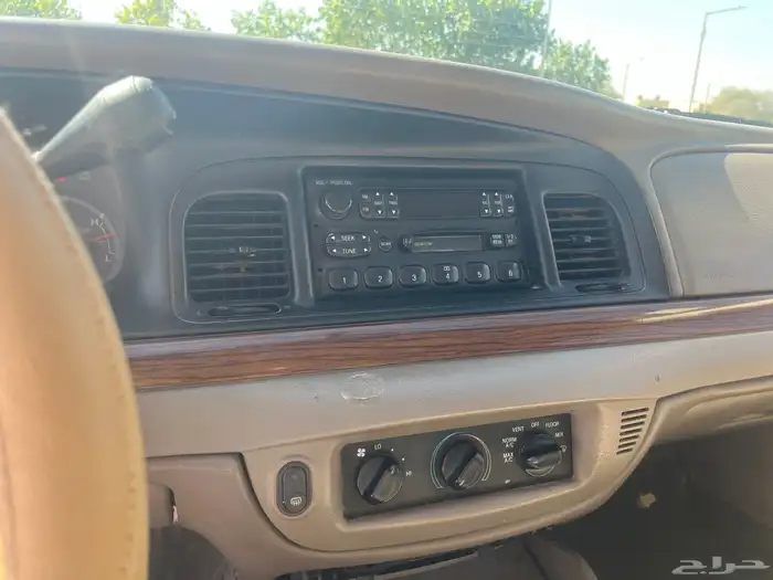 فورد كراون فكتوريا 9