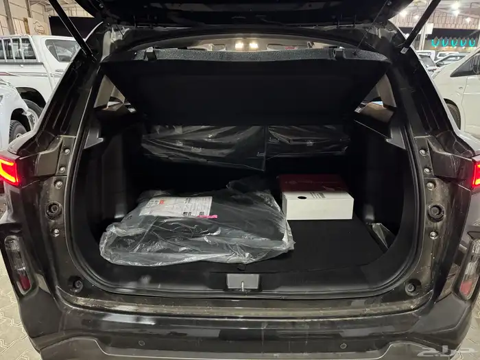 تويوتا اوربان GL بنزين 2026 11