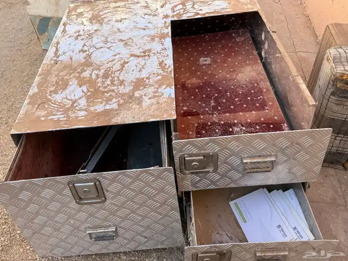 طبق هايلوكس غمارتين من 2016 وفوق   يحتاج صيانة للدروج 1