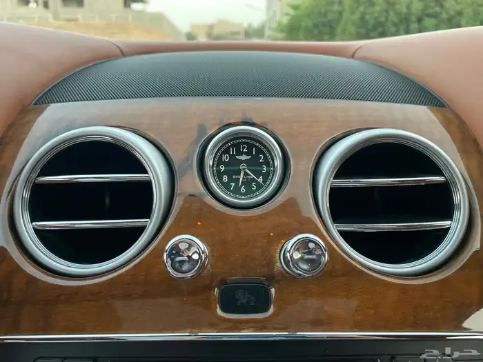 بنتلي فلانك اسبير 2015 سعودي نظيف 32