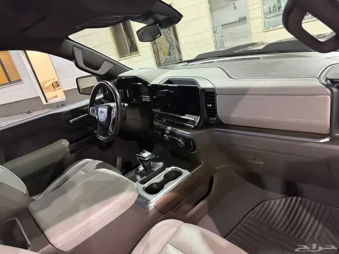 شيفورليه سلفراد تريل بوس بلاك موديل 2023 21