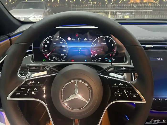 مرسيدس E200 - 2025 وكالة ( أصفار) 8