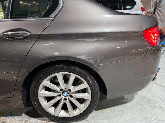 بي ام 520i فل كامل 11
