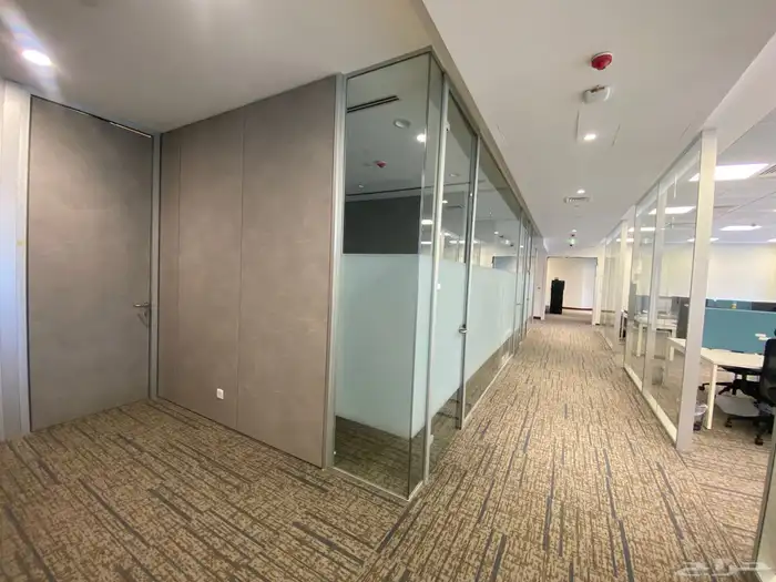 قواطع مكاتب زجاج مكاتب 7