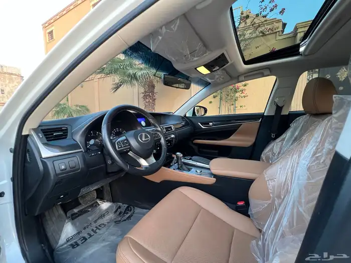 لكزس GS300 فل 2018 سعودي 12