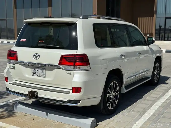 لاند كروزر 2020 6