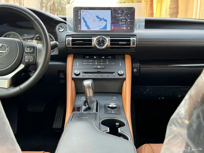 لكزس RC 350 موديل 2023 فل كامل ممشى 16 الف تشيكات وكاله 36