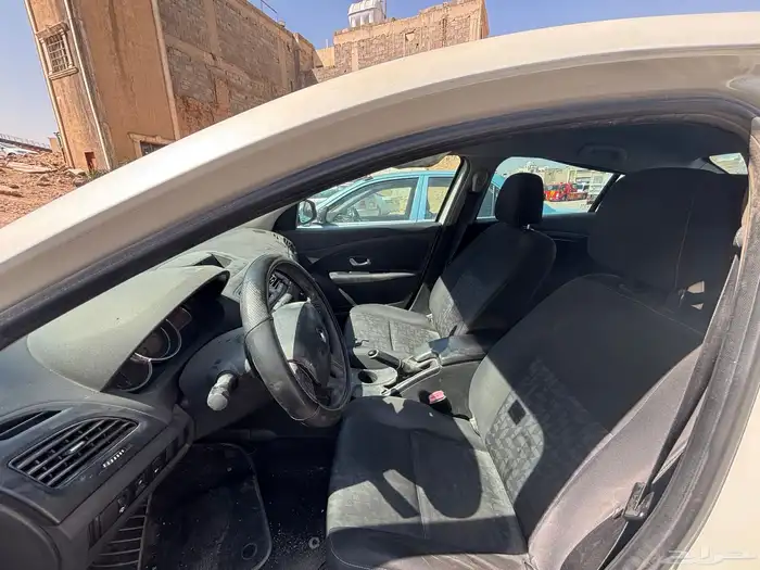 رينو فلونس 2014 نصف فول 4