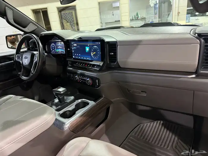 شيفورليه سلفراد تريل بوس بلاك موديل 2023 22