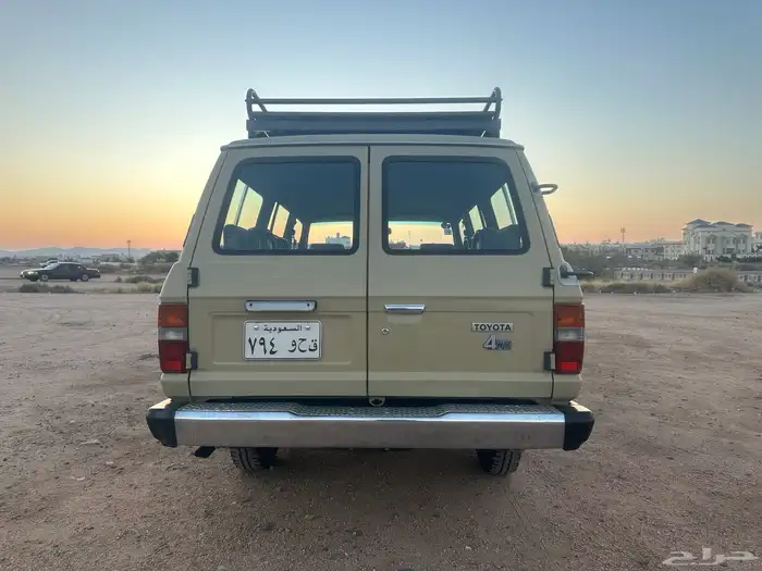 لاندكروزر صالون 1984 مخزن (للمشاهدة والمتعة فقط) 5