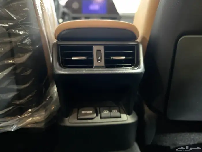 لكزس ES300 هايبرد موديل 2025 11