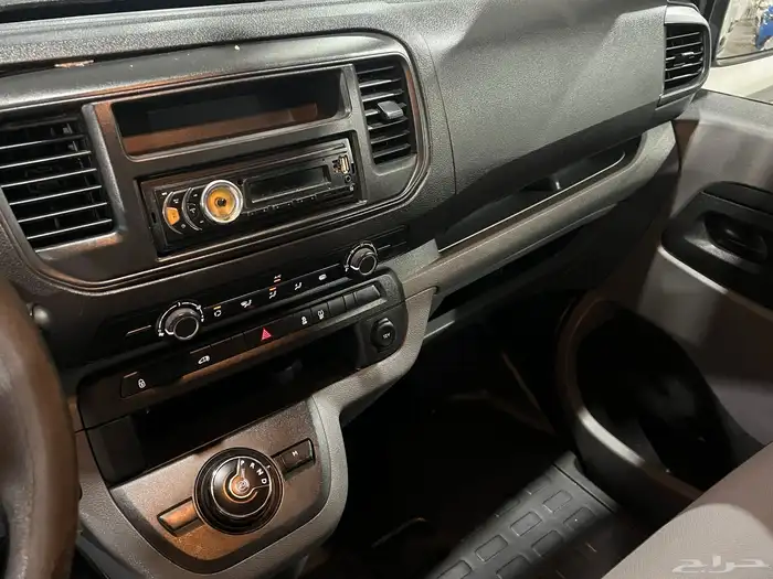 بيجو اكسبيرت 2019 ديزل اوتماتيك عداد 90 الف 15