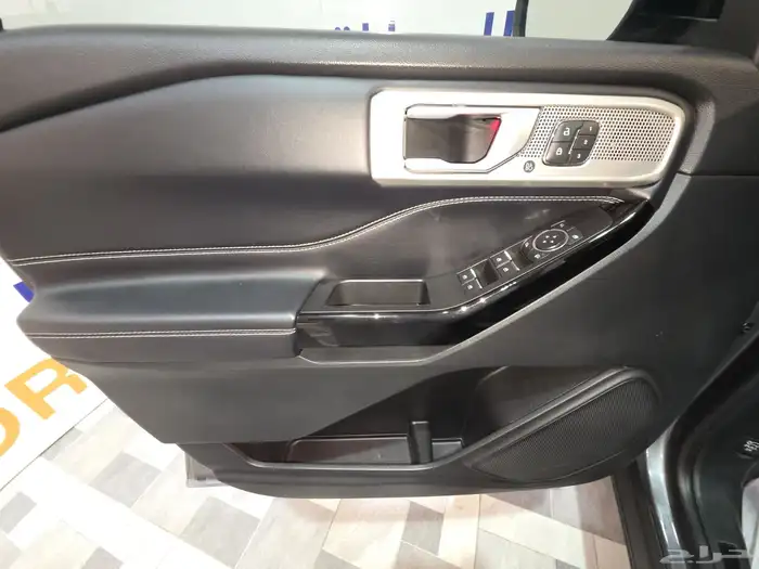 فورد 2022 اكسبلورر ST بحالة الوكالة 23