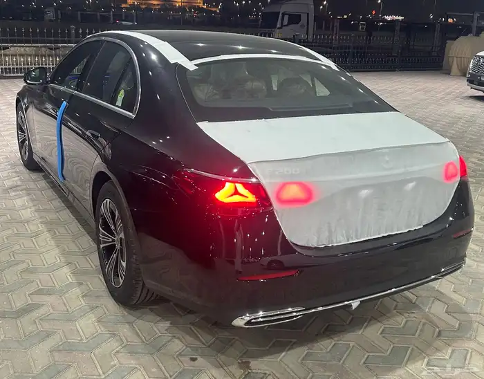 مرسيدس E200 - 2025 وكالة ( أصفار) 3