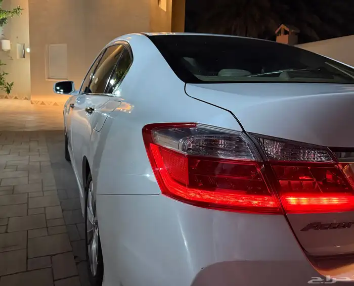 هوندا أكورد 2015   مالك أول   ممشى 208k 13
