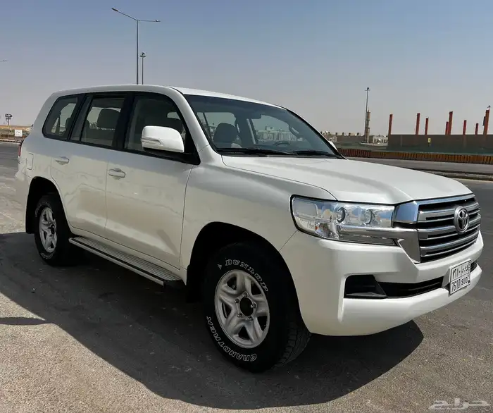 تويوتا جى اكس ار رقم 1 بنزين موديل 2021 2