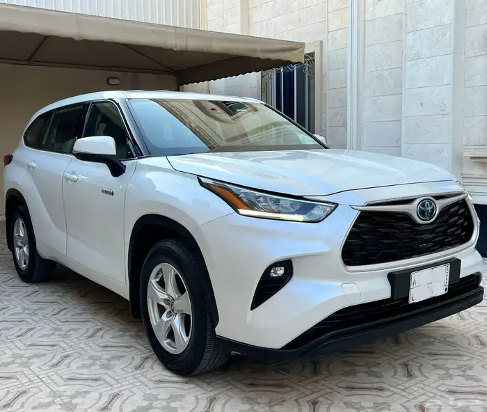 تويوتا هايلاندر 2022 LE شبه اصفار 1