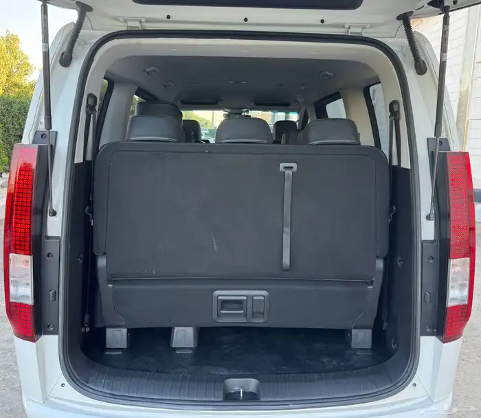 هونداي ستاريا 2022 21