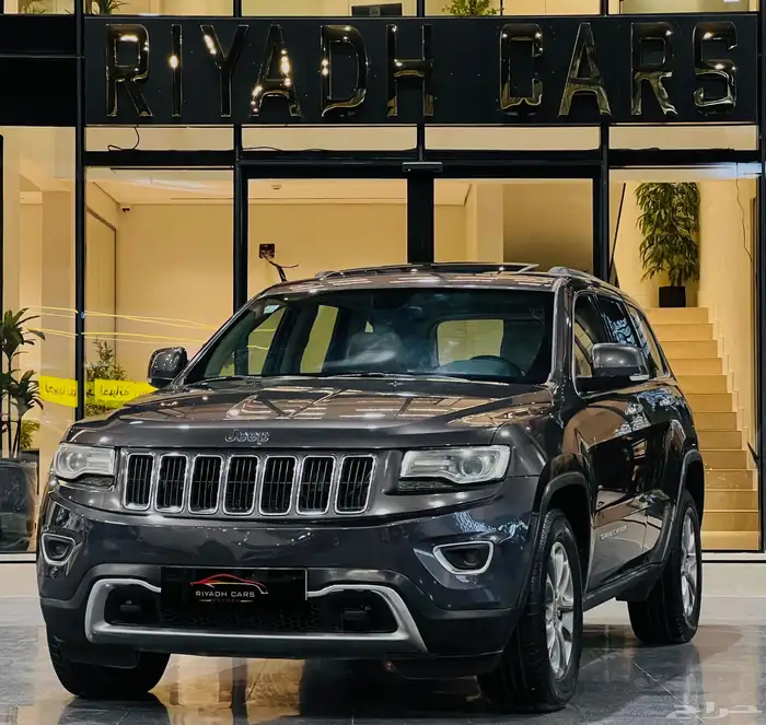 جراند شيروكي ليمتد 2015 8V (بحالة ممتازة ) 2