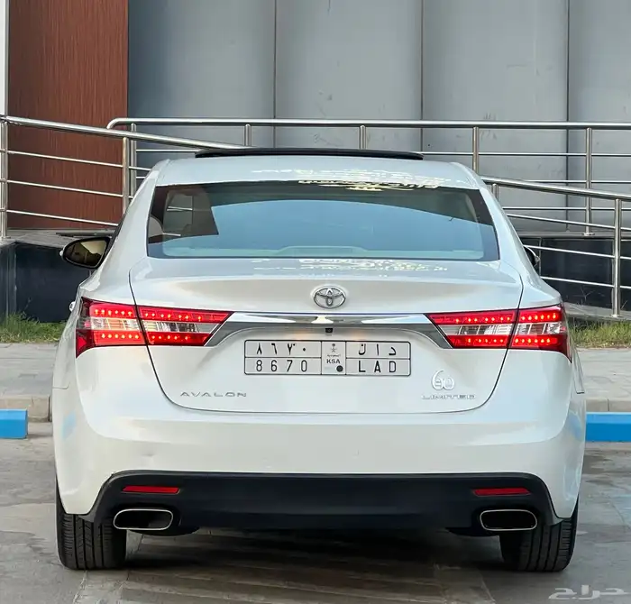 تويوتا افالون 2013 ليمتد (بحالة ممتازة) 5