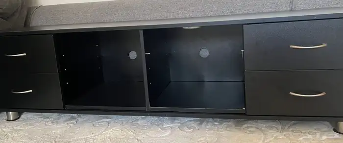 طاوله كبيره وأربع خدمه و طاولتين زاويه وطاولة شاشه 5