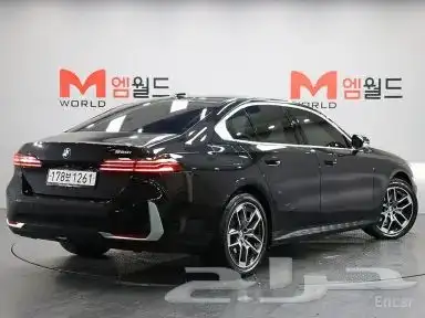 بي إم دبليو الفئة الخامسة (G60) 520i 2