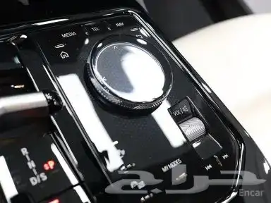 بي إم دبليو الفئة الخامسة (G60) 520i 9