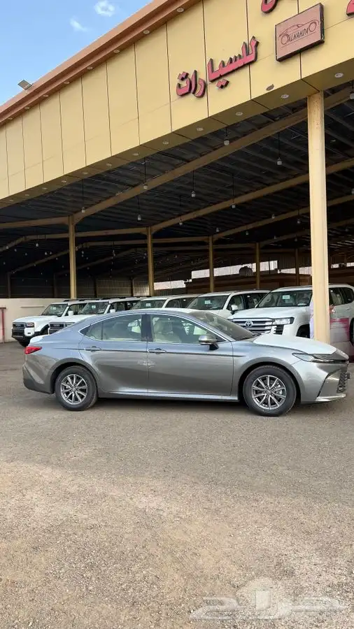 تويوتا كامري 2025 استند E بنزين السعر 111 للون الابيض 7