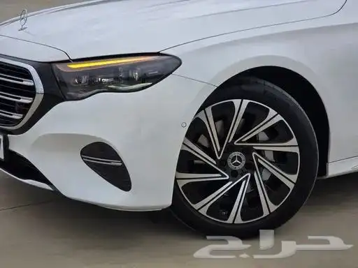 مرسيدس E300 - 2024 1