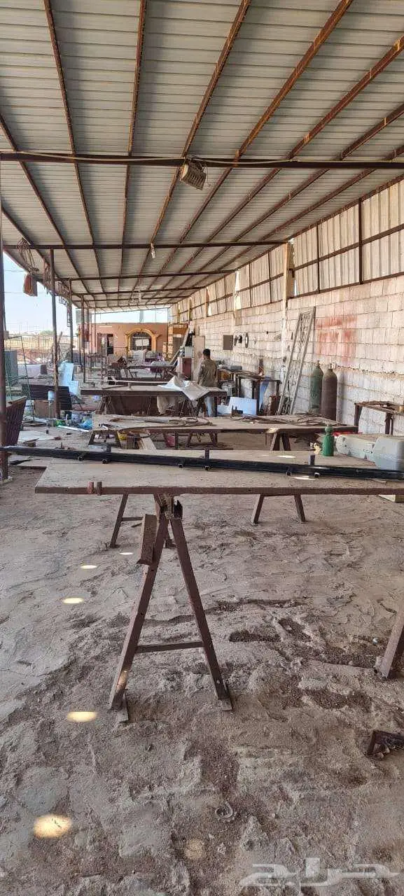 ورشة حدادة و الومنيوم للتنازل أو للإيجار تحمل اسم مميز 1