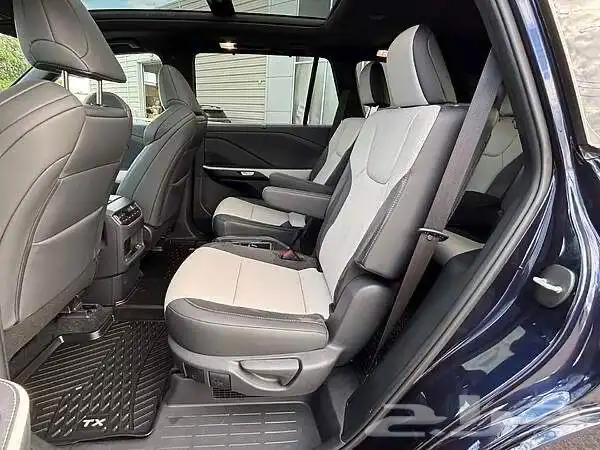 Lexus 2024 TX 500h 9