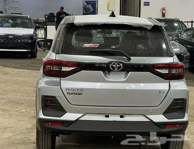 تتوفر فئات تويوتا رايز اصفار لمبيعات النقد والبنوك بربح 0.35 21