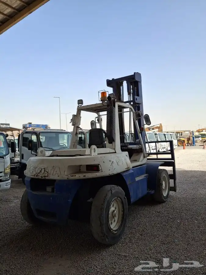 رافعة شوكيه تويوتا موديل 2008 4