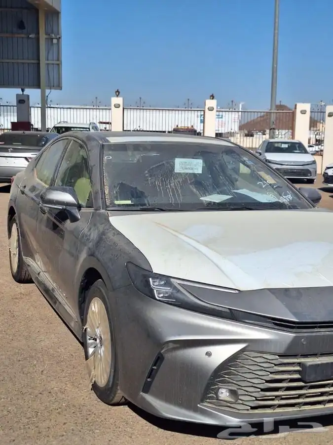 تويوتا كامري 2025 بنزين LE تيتانيوم 124000 3