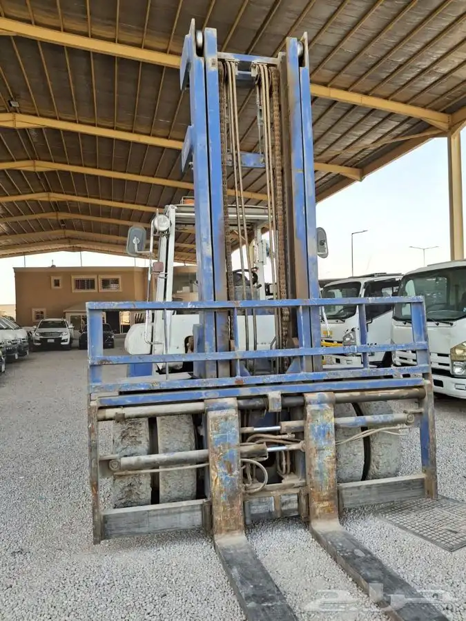 رافعة شوكيه تويوتا موديل 2008 1