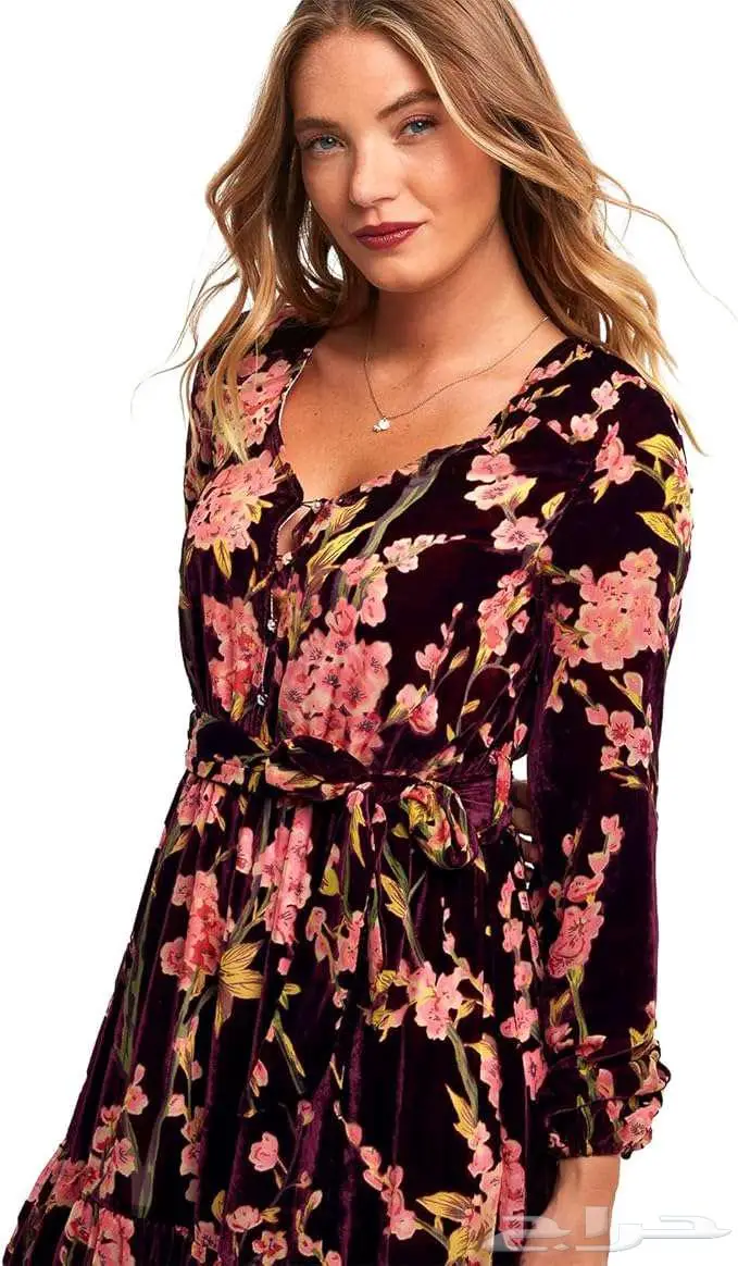 فستان مخملي راق  للبيع - كأنه جديد 0