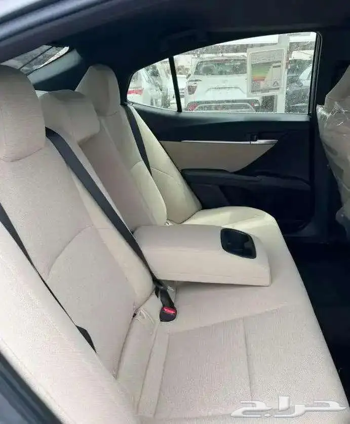 تويوتا كامرى LE تيتانيوم 2025 4