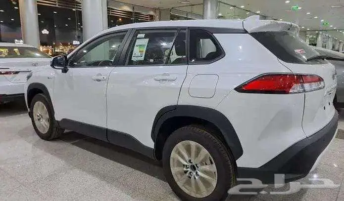 تتوفرفئات كورولا كروس2025 اصفارلمبيعات البنوك با قل ربح 0.35 6