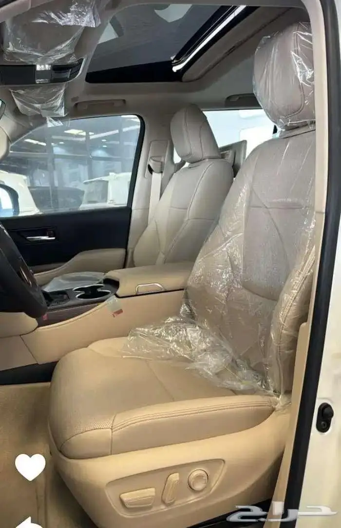 تويوتا لاند كروزر GXR فل كامل تنفس طبيعي بريمي 2025 3